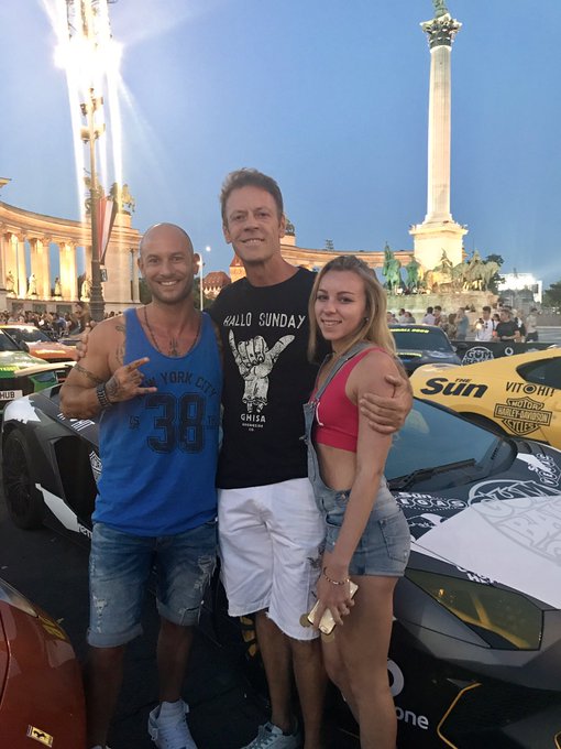 1 pic. Look who we met with my girl at #Gumball3000 😊
My friend @RoccoSiffrediXX 😉
#Budapest #HeroesSquare