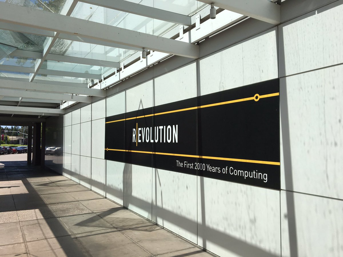 jreneecohen's tweet photo. From #MakeSoftware to cell phone evolution to gaming! Highlights from this weekend's #SMASHBerkeley visit to the @ComputerHistory Museum https://t.co/Y6uqGTMj93