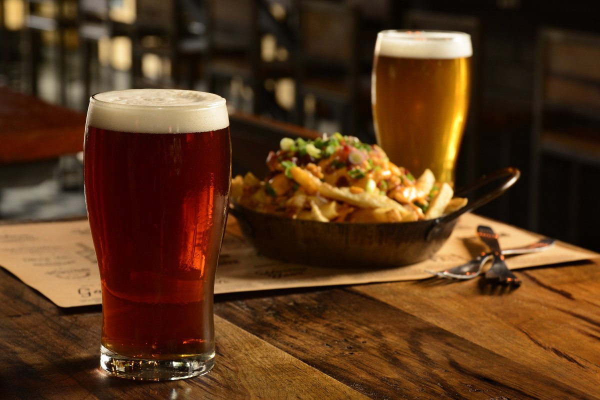 ¿Qué mejor que combinar el 2x1 con unas Papas Buller?Aprovechen para disfrutar el Happy Hour de 18hs a 20hs.#happyhour #bullerpub #craftbeer