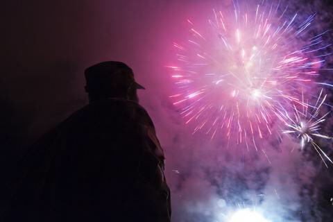 freedom_archive's tweet photo. A Salute to Our #Freedom #fourthofjuly #militaryimages #fireworks
https://t.co/CNnvKoMsRO https://t.co/x5bplERuvU