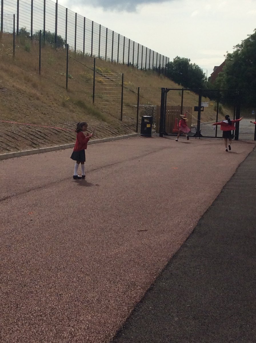 MrsHillWMPA's tweet photo. Testing out kites made from recycled items. Next week's task is to work on aerodynamics! @Stemettes #Scienceclub @Miss_Rehal #physicsmadefun https://t.co/vmD6wpJFqs