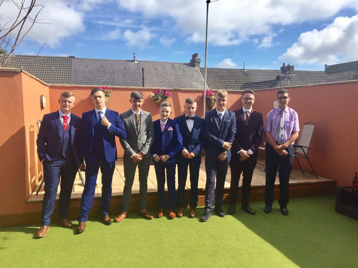 tracybongo's tweet image. The boys 😊 #bvsprom2017