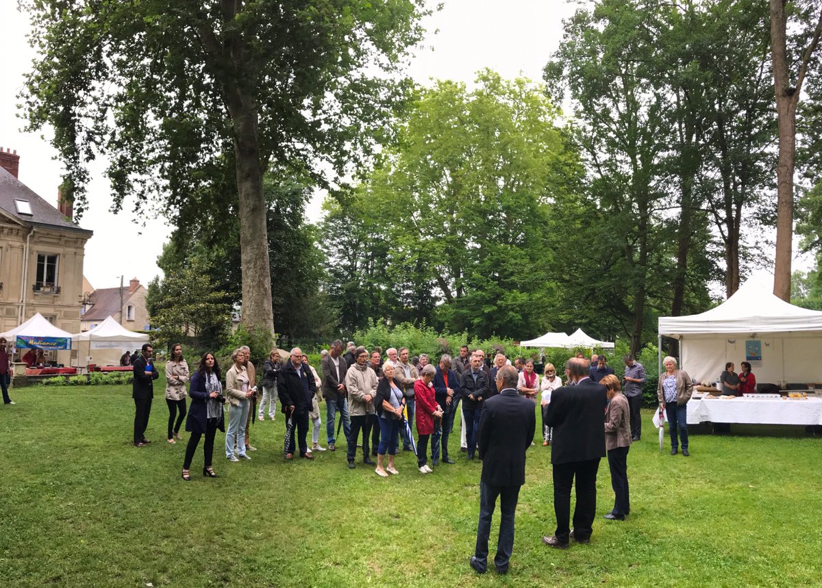 LionsDourdan's tweet photo. Dimanche 2 juillet : Inauguration de l'arboretum dans le parc municipal Lejars-Rouillon à #Dourdan 
Grâce @LionsDourdan @VilledeDourdan https://t.co/P2HN7jI7NF