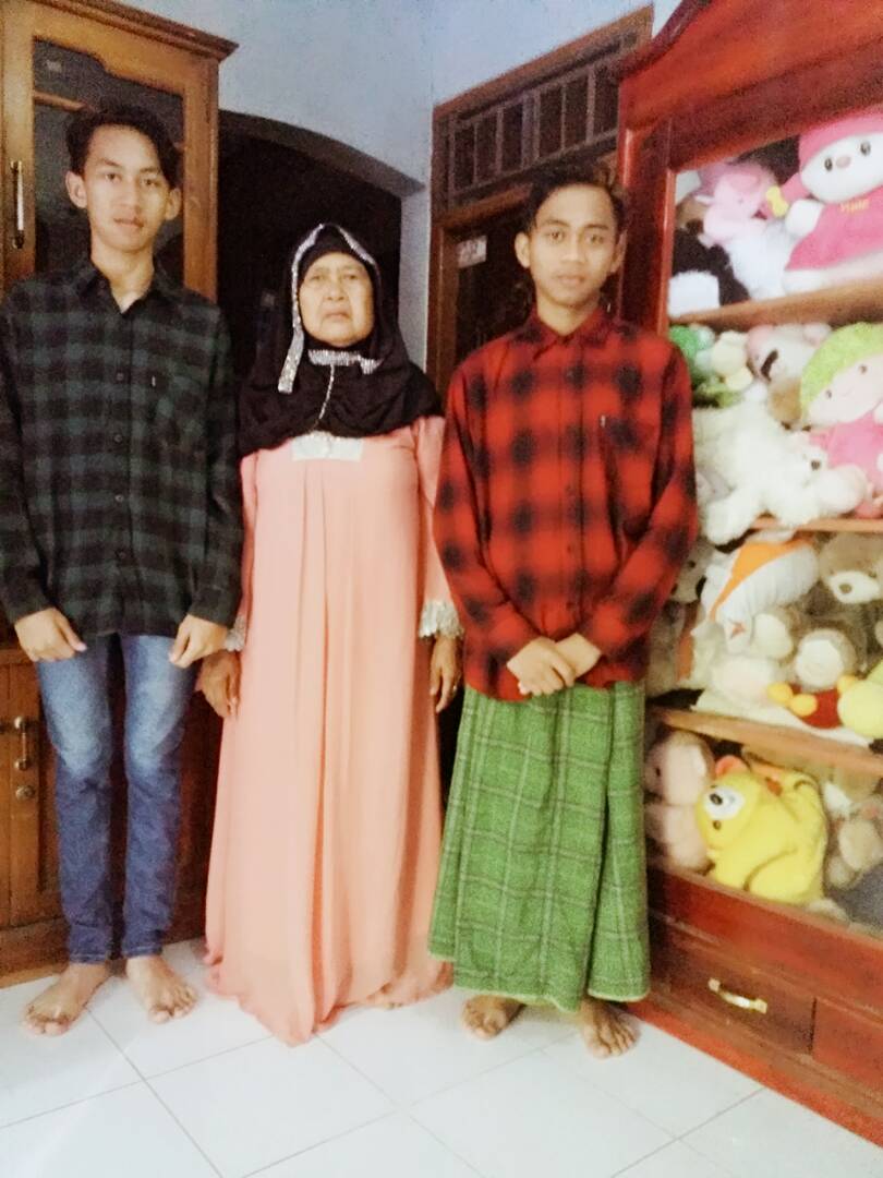 akbar_itsar's tweet photo. 😚😙😘😗 https://t.co/RrsqCooVn8