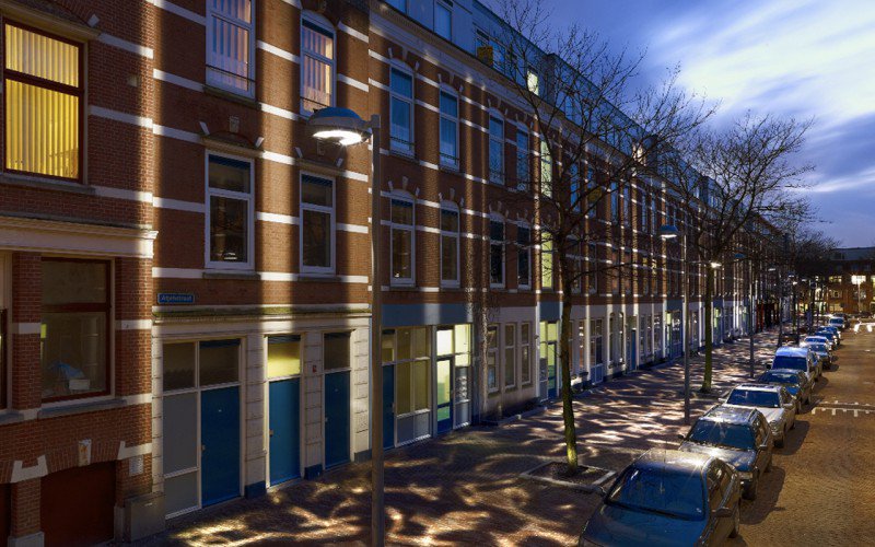 Atjehstraat @ Katendrecht
Broken Light, Rudolf Teunissen, 2010
(Fotografie - Hans Wildschut) 
#rotterdam #katendrecht #nachtvandekaap #010