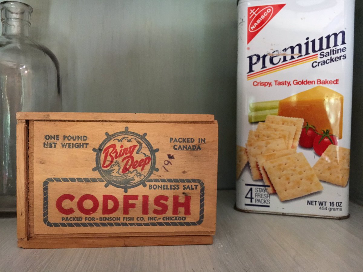 JoeStoopid's tweet photo. I just can't help myself when it comes to #OldPackaging #typography and #Signage https://t.co/O5fpV3Po4U