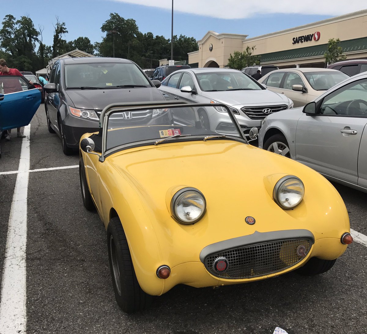 12Stringr's tweet image. Happiest. Car. Ever.