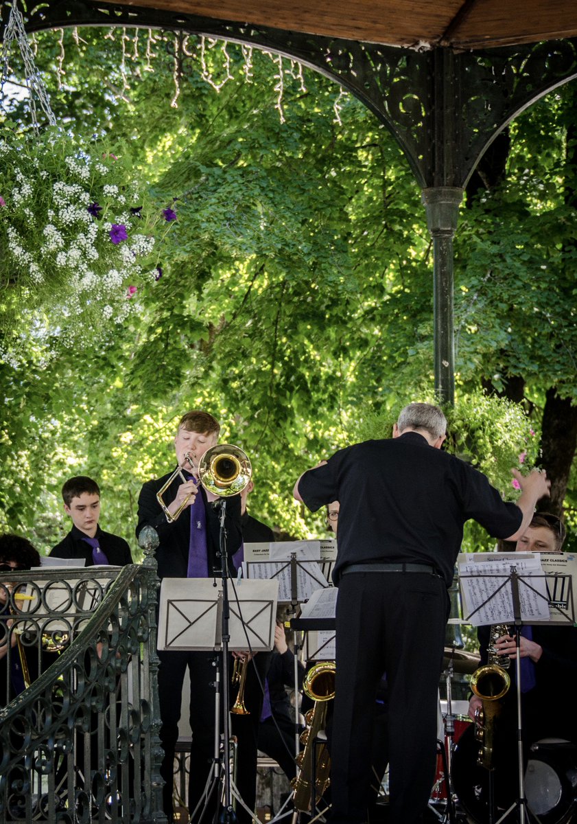 sjfchsmusic's tweet photo. Performance no.1 of the day here in Luchon back on the bandstand. Great supportive audience and a standing ovation. #luchon2017 https://t.co/7iAYnOyCxF