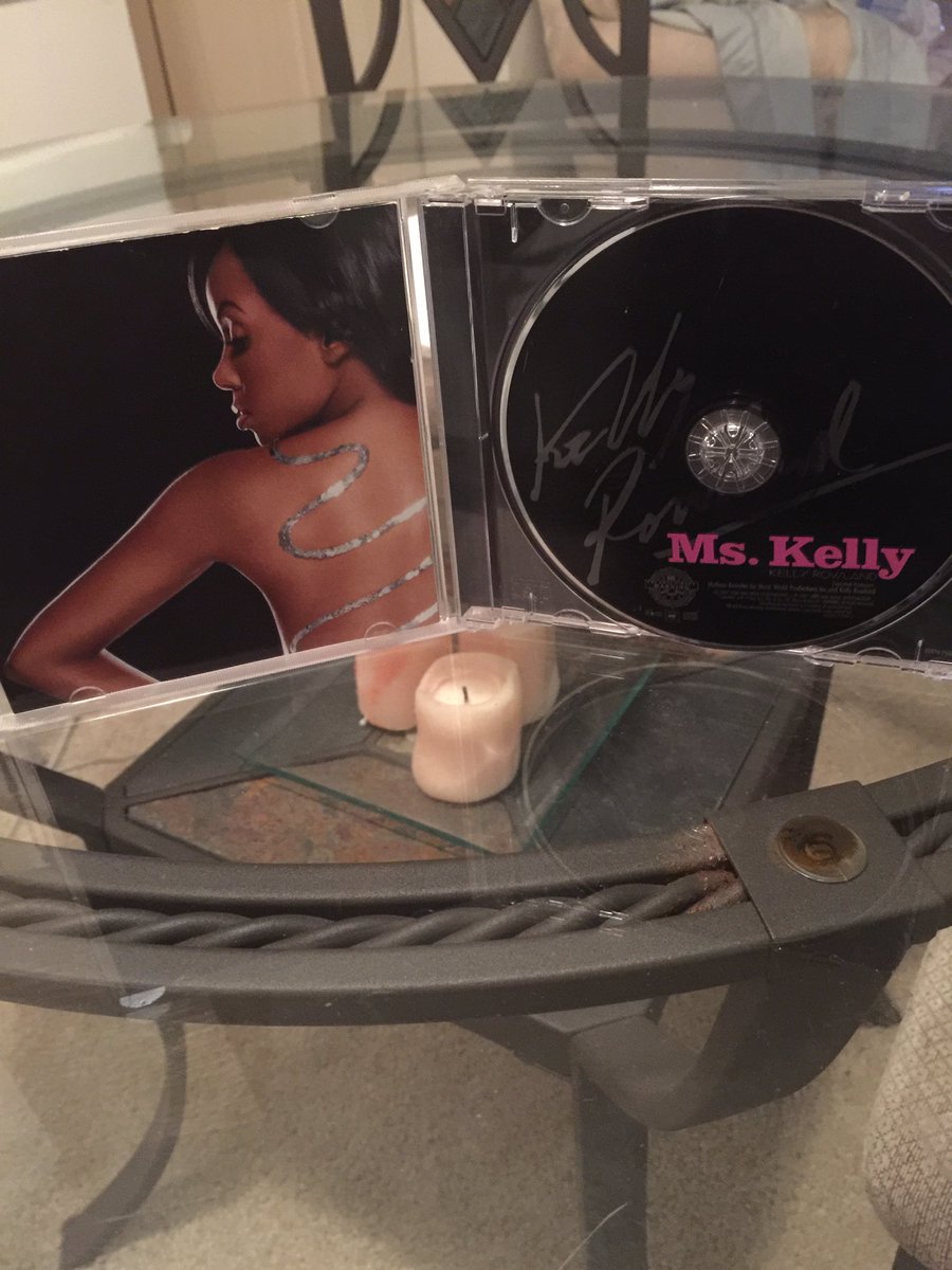 mrdoc's tweet image. So @KELLYROWLAND's #MsKelly turns 10 today!I remember waiting for this when it was supposed to be 'My Story' w/ "Flashback" &amp;amp; "Gotsta Go" 🙌🏾