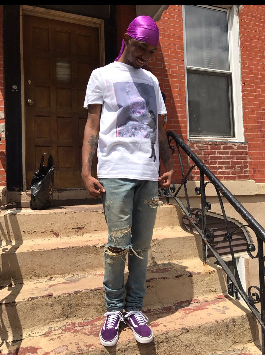 NVNewYork's tweet photo. One Of The Swaggiest To Wear NVNY 🙌🏾 #FreeToneFreeTone https://t.co/yOevfnxhLT