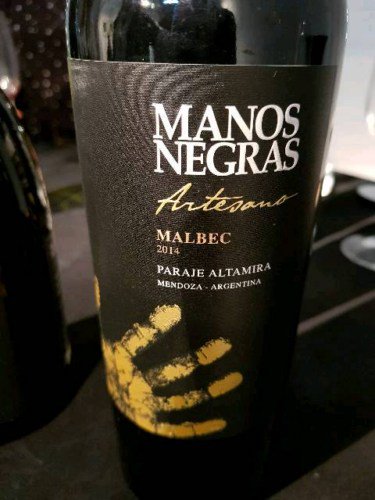 nobefri's tweet photo. Hubo un cambio de etiqueta...pero sigue siendo...#Altam…. Wine en @manosnegras a través de @Vivino: https://t.co/oD0tDhhctO https://t.co/8ZvoVvz9h5
