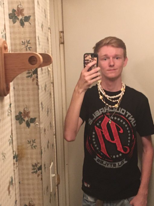 Perry Stewart’s pics and videos