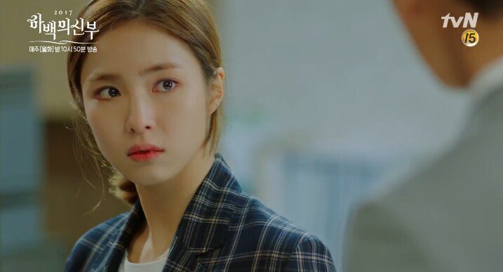TheDramaKorea's tweet photo. Drama tvN 'Bride of the Water God' (Nam Joo Hyuk dan Shin Se Kyung) memulai episode perdana tadi malam dengan rating 3,7%. https://t.co/tWkvpAvKFv