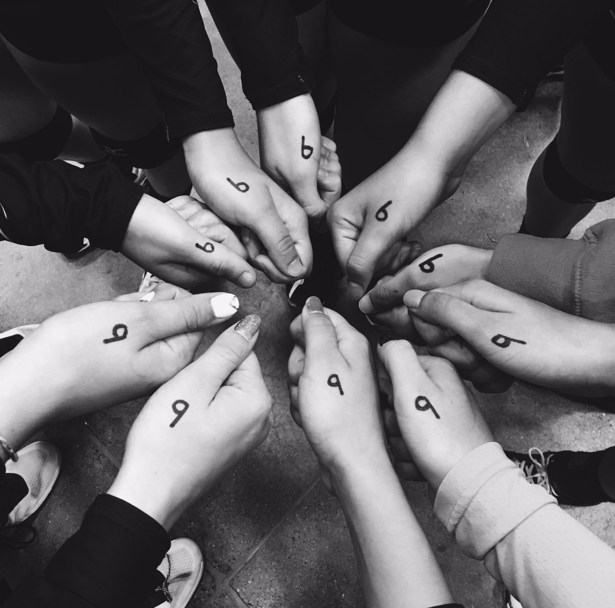 bittersweet going to gold, miss you much Lo💚🖤 <a href="/lauren_taub/">Lauren Taubenheim</a> We are playing for you!!!