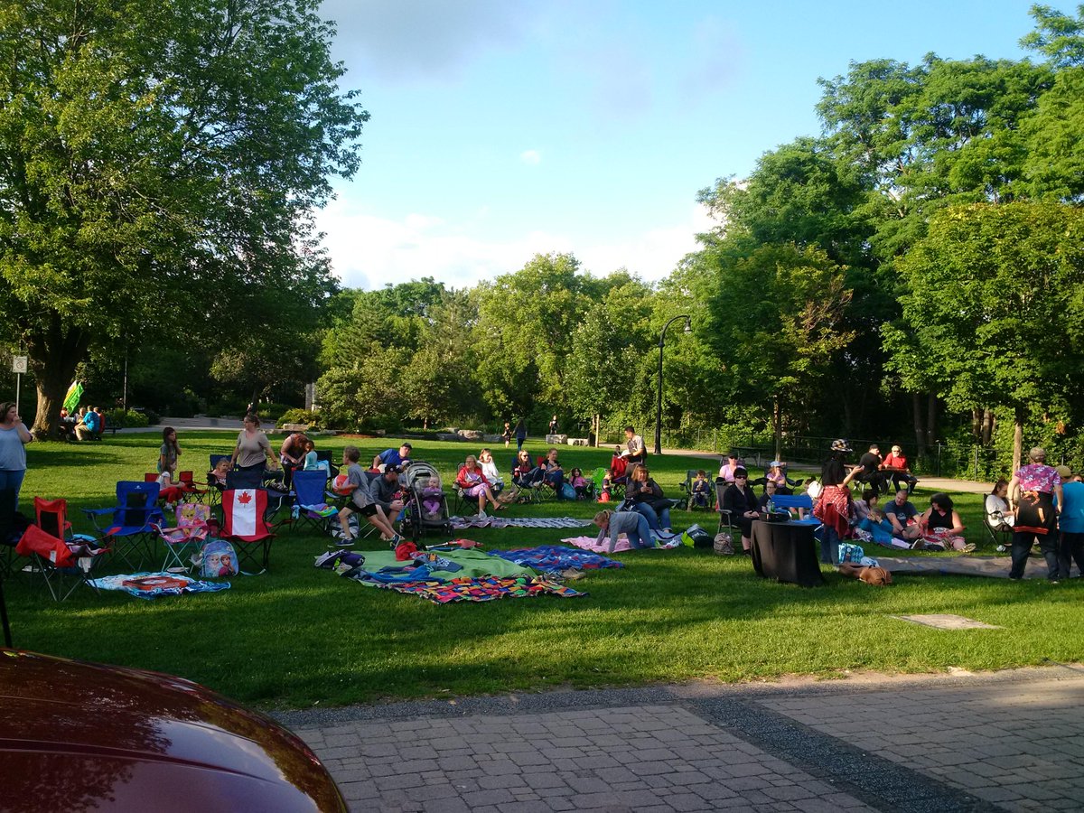 Here at <a href="/silverbeancafe/">Silver Bean Cafe</a> for tonight's Beauty and the Beast! #ptbo150  <a href="/benjaminVANVEEN/">Ben vanVeen - C21</a> @downtownPtbo <a href="/1005FreshRadio/">100.5 Fresh Radio</a>