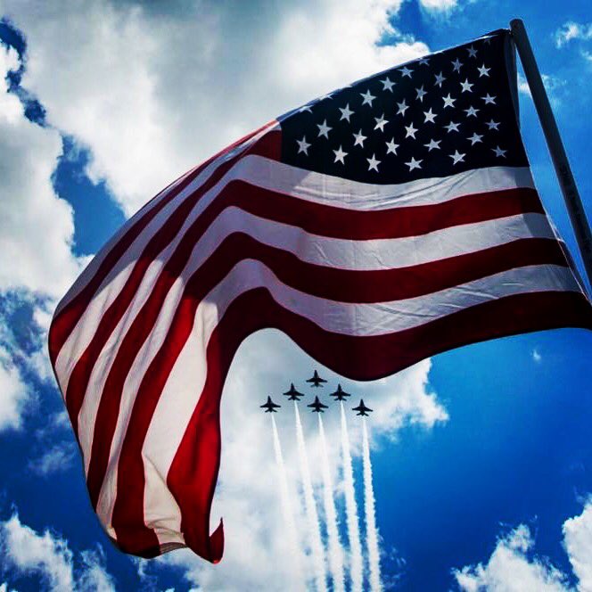 #Motivationmonday.  

Here's a great shot of your Air Force Thunderbirds to get your week going...