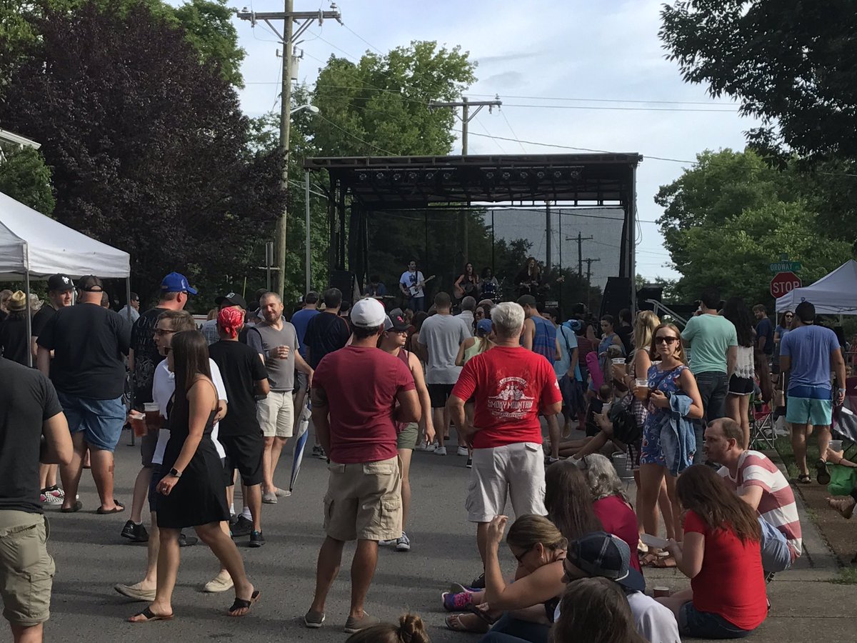 Scott_Tift's tweet photo. Great day for The Thirth of July. Music into the evening. @The_Thirth https://t.co/8YWNhK0OY6