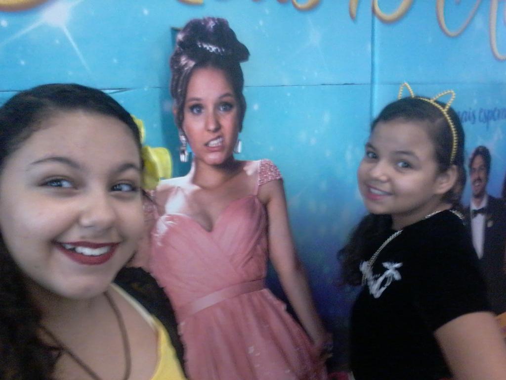 LaraBianca25's tweet photo. Melhor filme #Meus15anosOfilme
@larimanoela https://t.co/DbOsVEhYkm