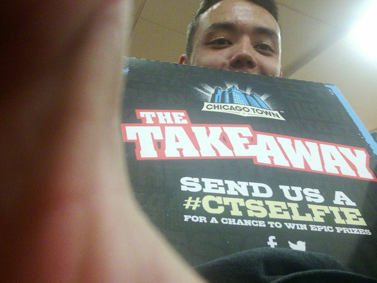connorgoodison1's tweet photo. #ctselfie #feldypower just git bummed in tesco express, I found solice in a chicago town chicken and bacon pizza. https://t.co/3oUtnlZ6pw