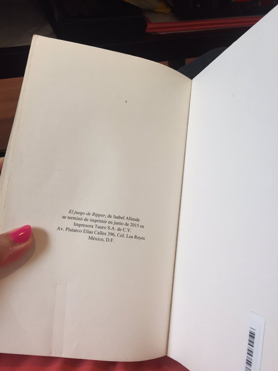 vero_r_t's tweet photo. Con la satisfacción y el vacío que dejan las últimas páginas de un libro; uno más... #IsabelAllende #ElJuegoDeRipper https://t.co/ht9m350F1G