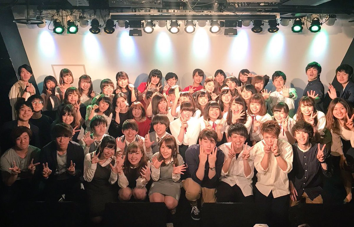 jyougenoha's tweet photo. 遅くなりましたが、2日は初の箱ライブでした！多くの方に来ていただいて、無事に歌いきれました🌿
ラストイヤーの3....いや、4人でこれからガンガン歌っていきたいと思います！！！ゆっけのベースであなたの奥歯が震えますように。#サンプラ2017 https://t.co/3x6xccneH5