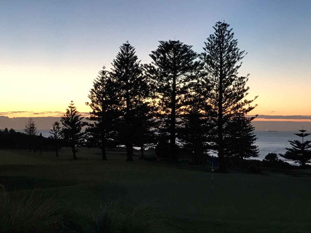 DrGeoffCurrie's tweet photo. Great morning for golf @ShellyBeachGolf @JNJGTOUR https://t.co/MATQGzzc6W