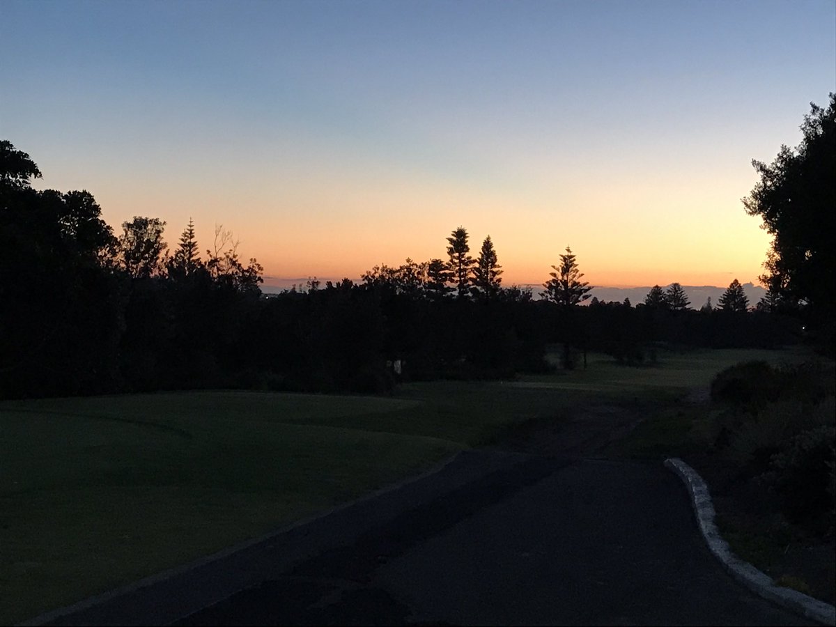 DrGeoffCurrie's tweet photo. Great morning for golf @ShellyBeachGolf @JNJGTOUR https://t.co/MATQGzzc6W