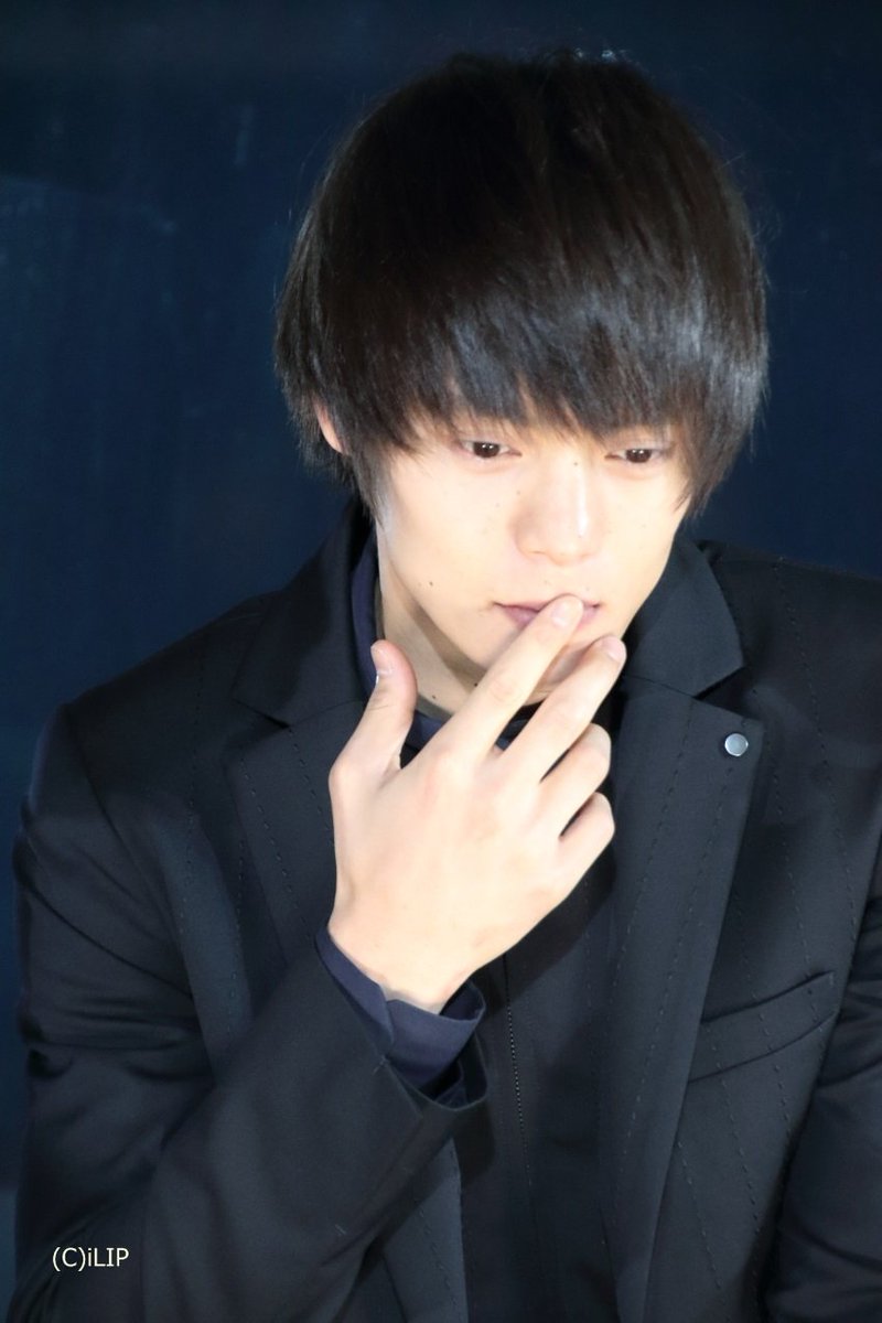 エ ル バージェ در توییتر あと一時間で窪田氏登場かな 現地の昨日深夜にフル上映されて 今日もフルかな羨ましい 評価は人それぞれだけどどうか盛り上がってくれますように 窪田氏 カネキコスプレしないよね コスプレじゃないか どきどきどきどき 映画東京喰種