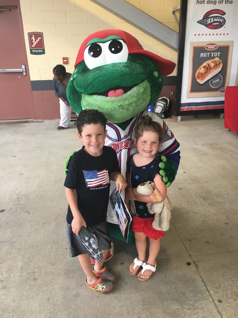 markloach's tweet photo. #greenvilledrive https://t.co/9BkjRefcec