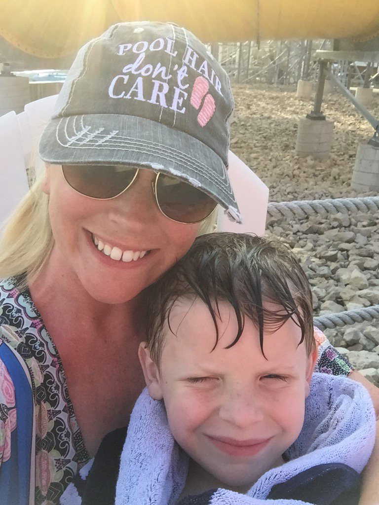 HolliPod's tweet photo. #poolhairdontcare https://t.co/PCXkeqho9u