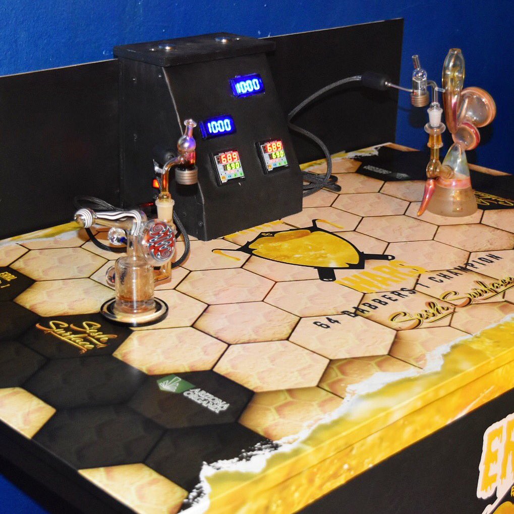 errlcup's tweet photo. All the love to @seshsurface for collaborating &amp; building us the dopest @errlwars competition tables! 😱 Watch it LIVE on #periscope!! 💨 https://t.co/7AuxHIImW3