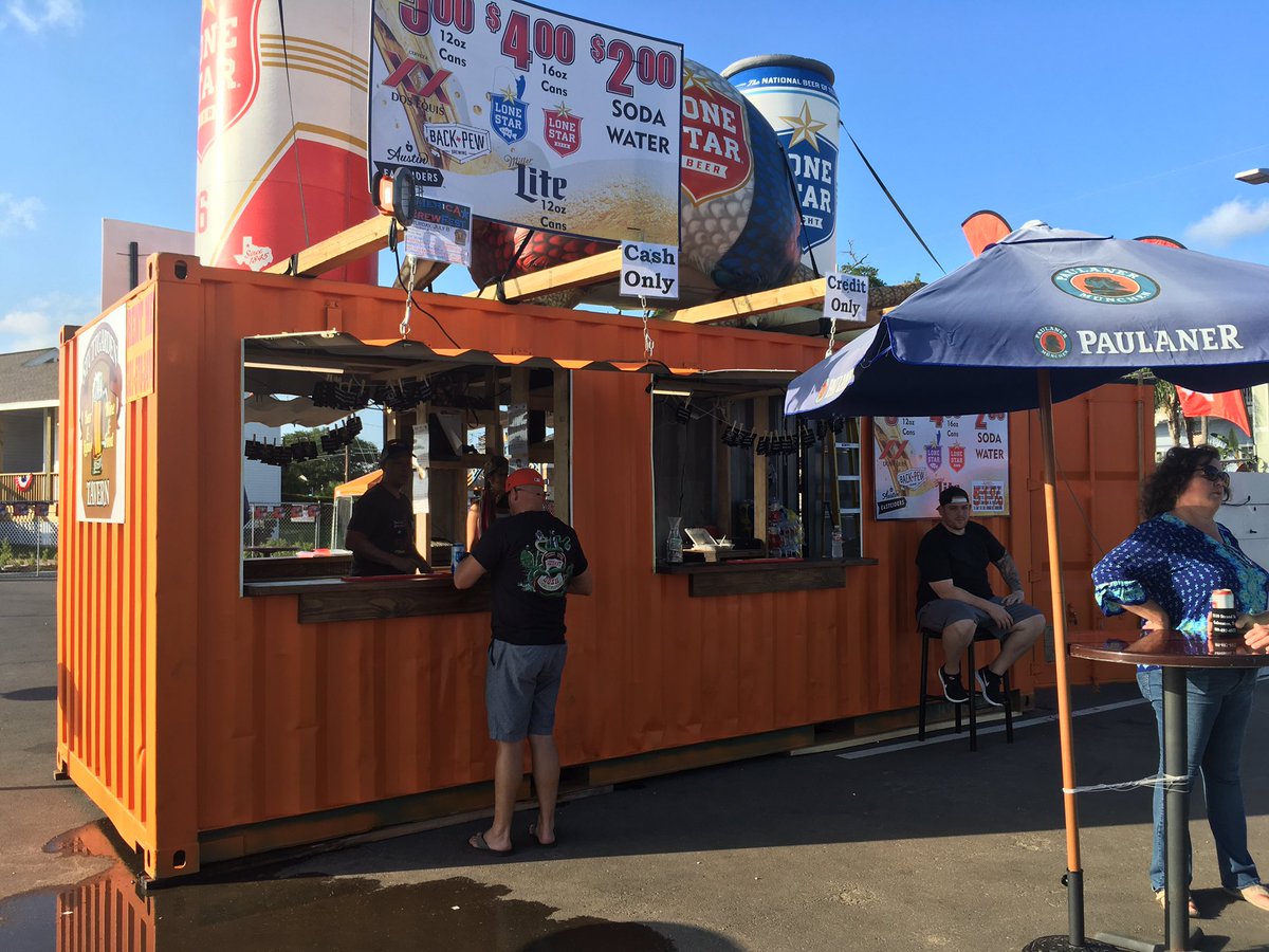 TXchilihead's tweet photo. In Kemah for the concert! @StuttgardenKmh serving @BackPewBrew Satyr's Swill at the concert! https://t.co/Zq2ACgFxsI