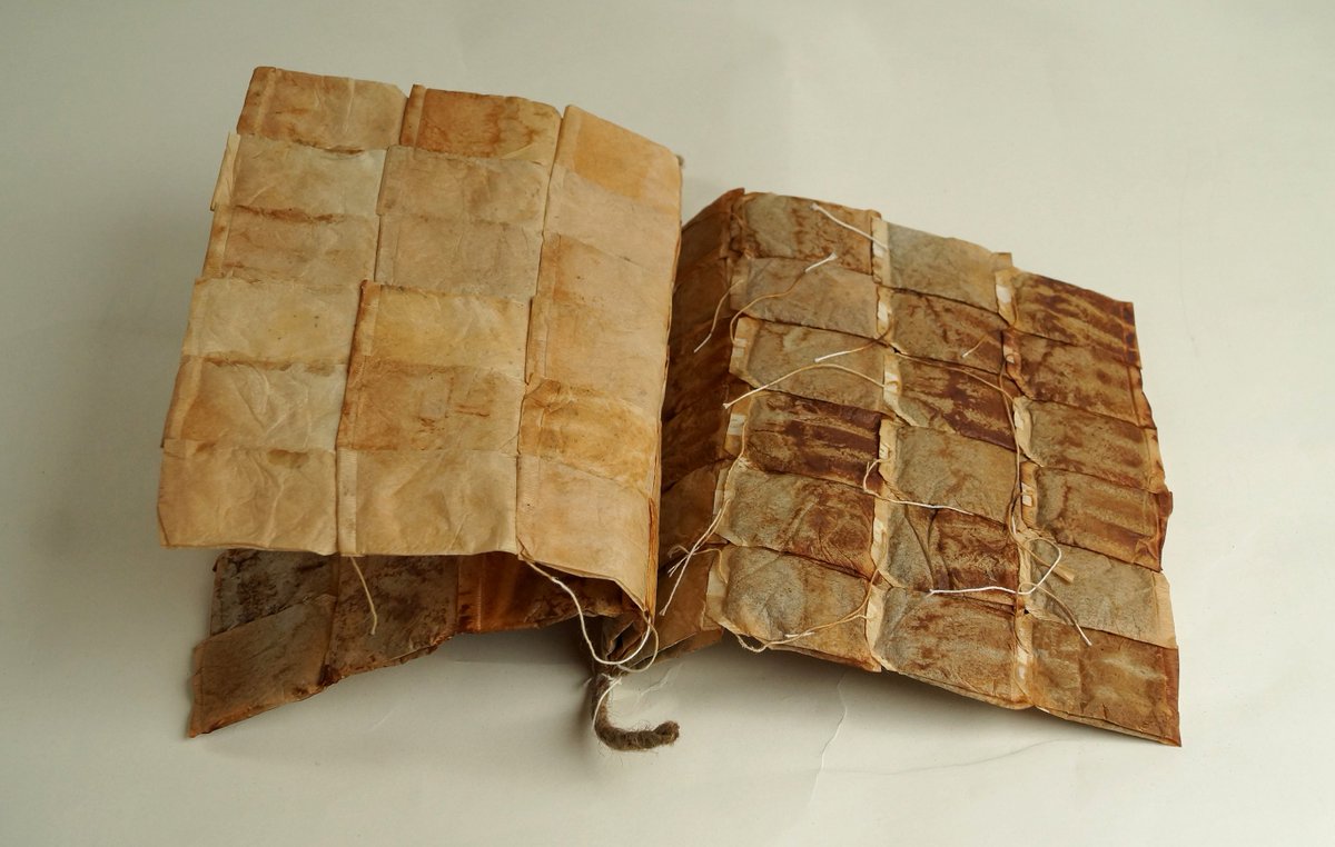 imprinteditor's tweet image. 'Between the Sheets' artists' books show at @AustGalleries. Read our interview at imprintin.org.au/articles/