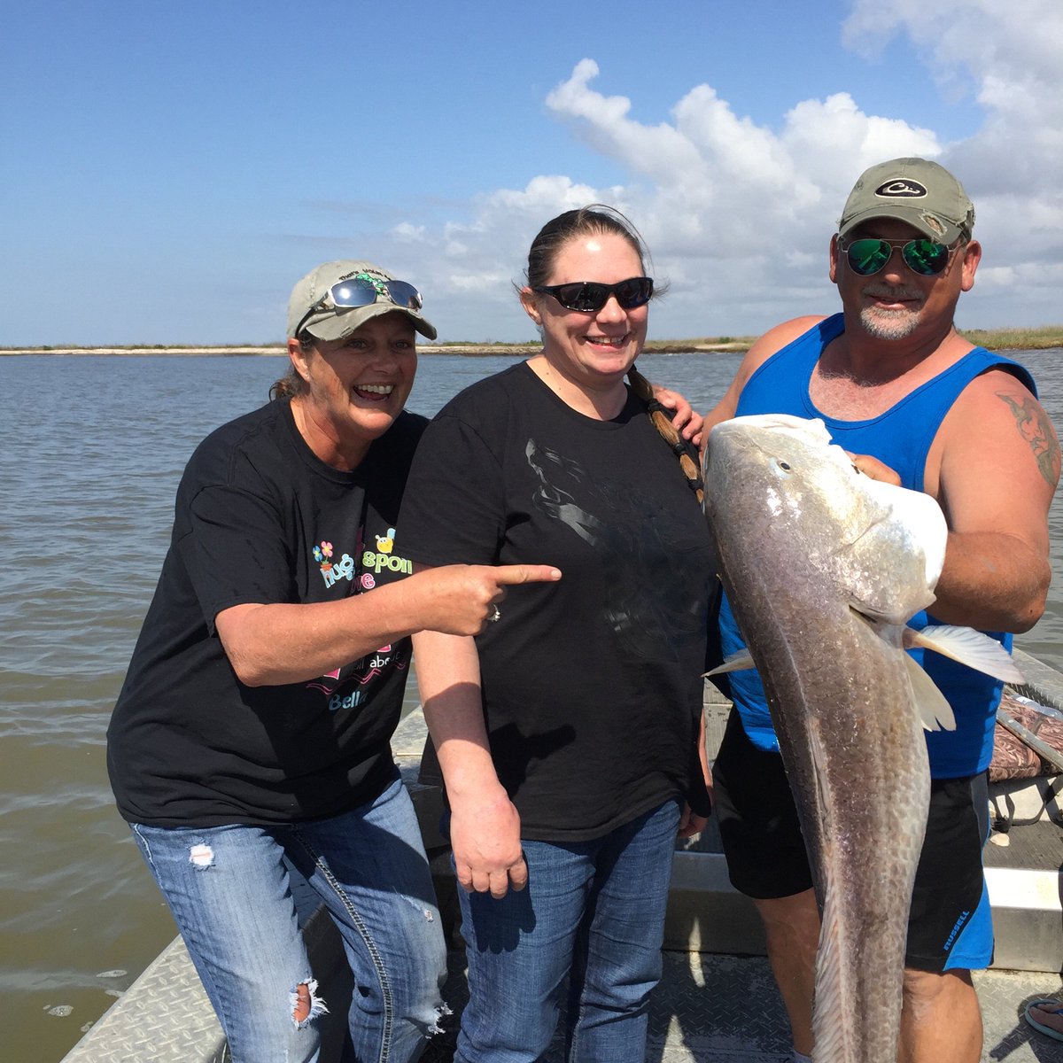 JChoate38's tweet photo. Book a boat tour &amp; get a chance to catch one of these. Click on booking on our website https://t.co/PBm3Pxsr1O #bigalligators #bigfish &amp; mor https://t.co/adBJY2JYAg