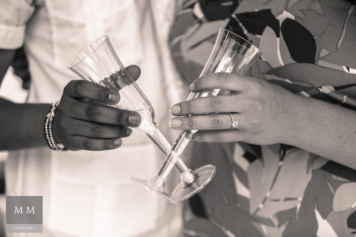 Feelin the #love after a surprise #engagment shoot this weekend ❤ Check out how he popped the question: bit.ly/2tJYYiZ #photography