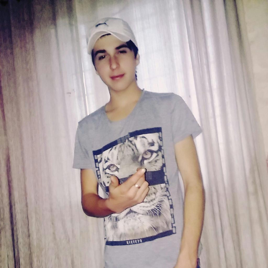 FranVillar5's tweet photo. #NuevaFotoDePerfil https://t.co/4KhdOEeVro
