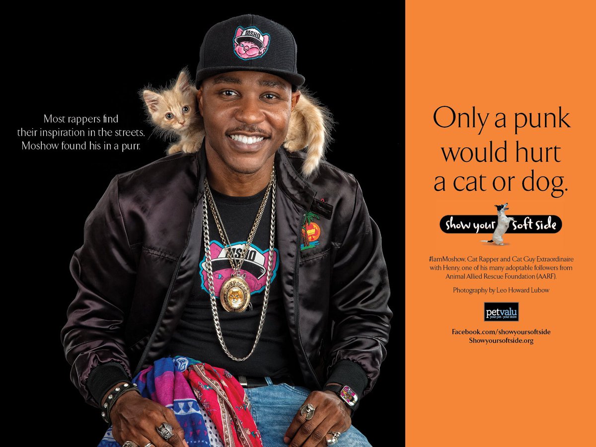 iammoshow's tweet image. Retweet this photo if your cat means the world to you