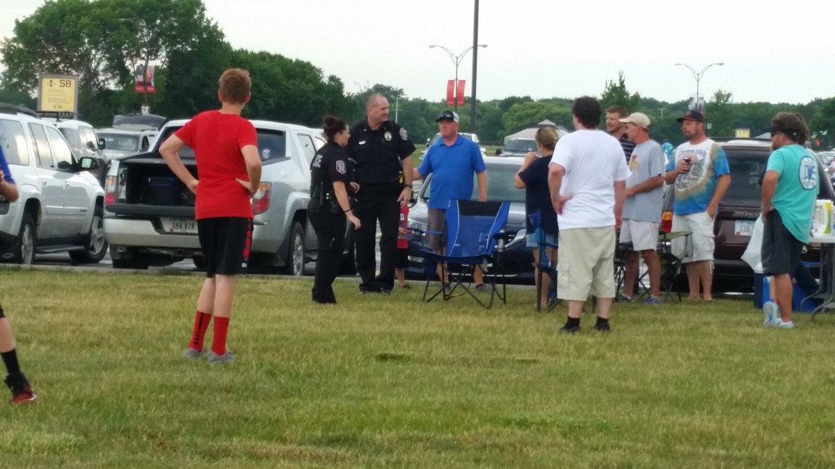 AmesFireworks's tweet photo. Setting off fireworks at your tailgate, invites to the @ISUPD to your party. #staysafe #amesfireworks #avoidthefine https://t.co/OyT170fnBj