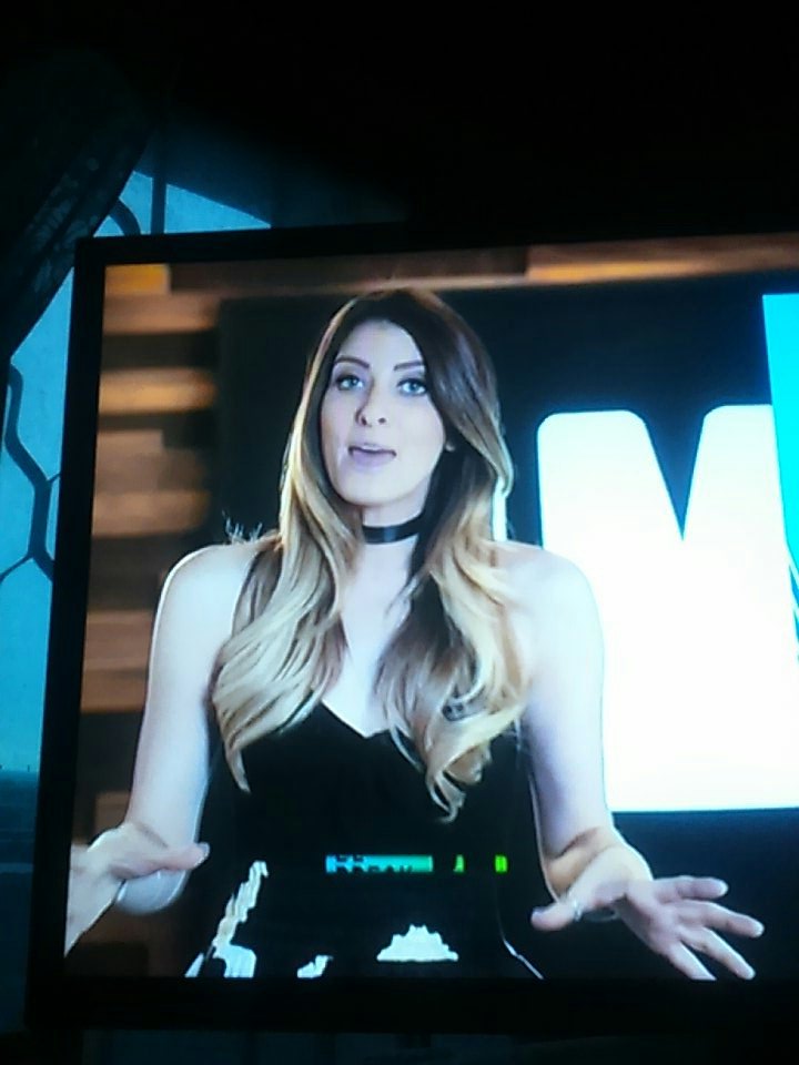emilianosanches's tweet photo. Hermosa amiga @daniellefclyde en el #BreakPM muchos besos 😘 https://t.co/IfUxuu9GQE