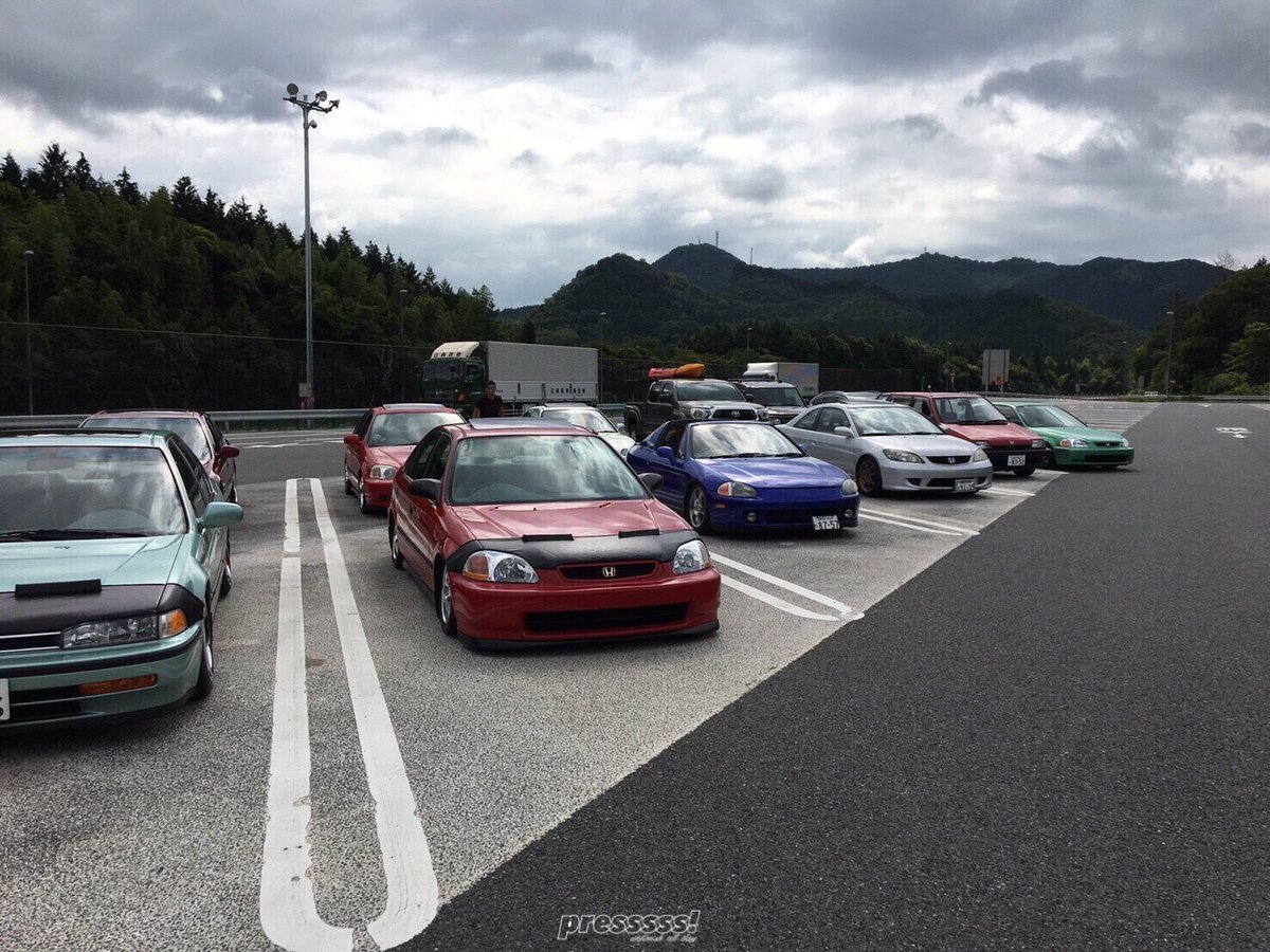 PresX5's tweet photo. 7/2 お誘い頂きクルージング参加してきました🚗
皆さんと走るのはいいですね
固まるとまるでアメリカ🇺🇸
#cruisecontrol #クルーズコントロール #usdm #jdm #minitruck #conpact #stockcar #山口 #広島 #Presssss! https://t.co/13s6B9ZNvG