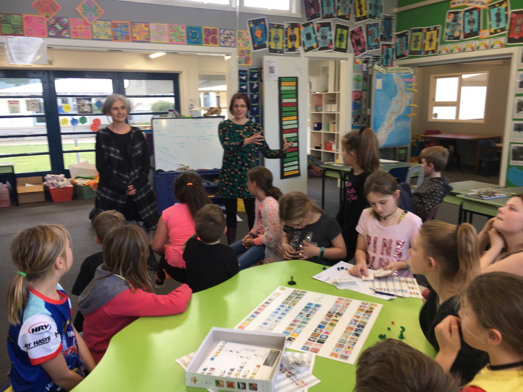 stephcamp1's tweet image. So great to have @shiftingthinkng @dianagracenz visit to share about #games4learning @Huttcentralkids