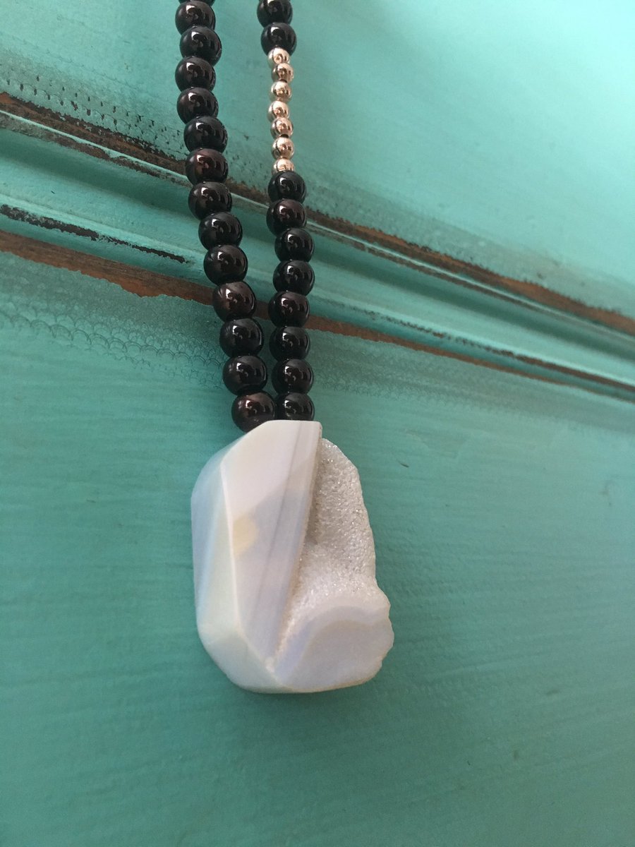 castleofcleo's tweet photo. Like a cloud 🐘❤️ #castleofcleo #etsyshop #beadedbraceletswag https://t.co/DS1BJldTfJ