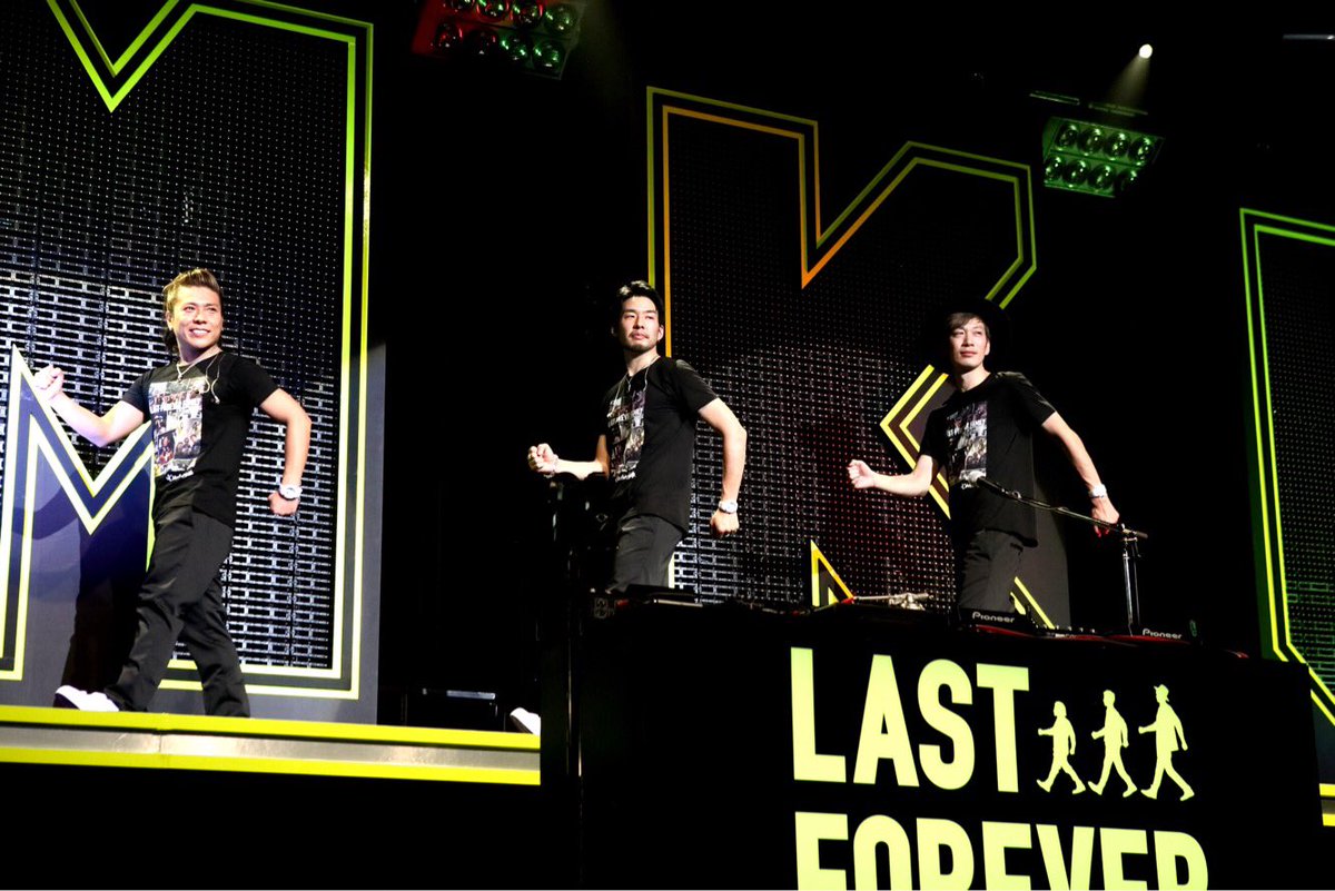 HMC_Official's tweet image. 今年のFCイベントはライブDVD上映会イベント🎞✨

チケット受付は、明日（7/5）23:59までなので、お悩みの方もお早めに〜♪

当日はミクロをゲストに迎え、トークや握手会も行います🎤🤝💕

詳しくはFCサイトにて
home-made-club.com