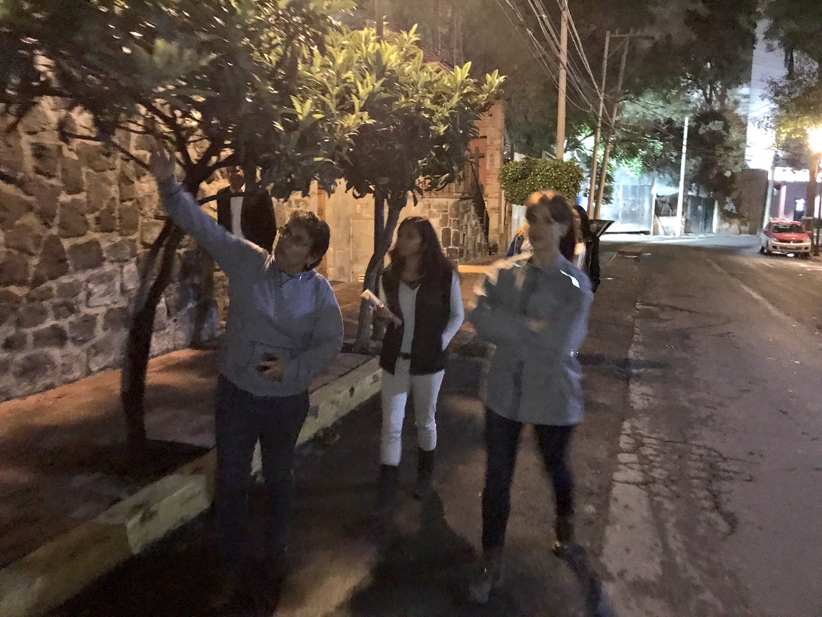 LaraPaola1's tweet photo. Gracias a los diputados #ALDF que nos invitaron a platicar con vecinos para sumar ideas #PDUT que están trabajando en @AsambleaDF https://t.co/pIoiikkv0W