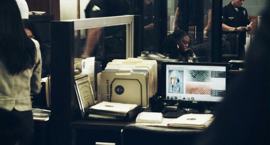 IntrepidScribe's tweet image. "It's late.. I should go home. Soak in the bath tub."