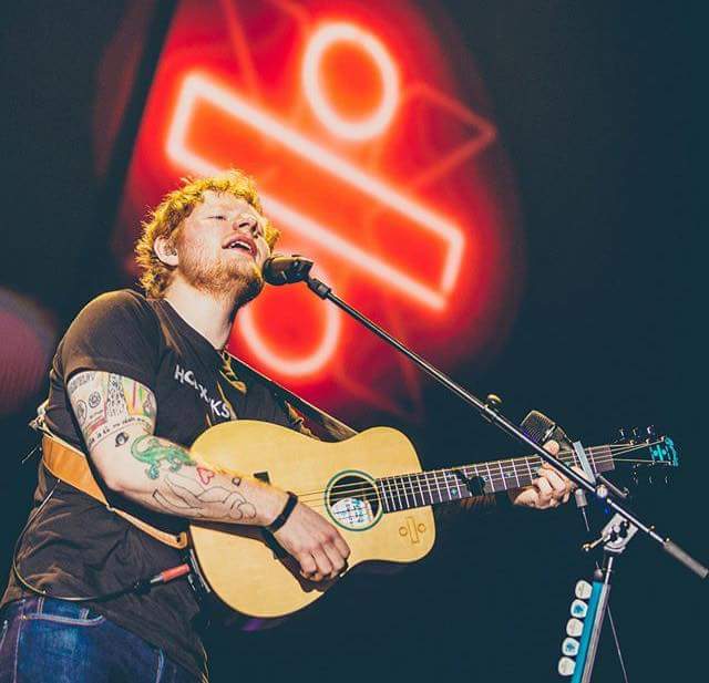 EdSheeranPortal's tweet photo. #SheeriosLoveEd amorzinho das nossas vidas https://t.co/MxA40YyJEC