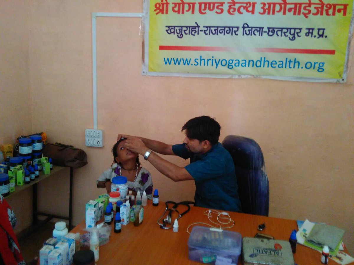 syhoindia's tweet photo. #Charitableclinic Kundarpura by #teamsyho under constant guidelines of our founder @yogidrraghav and assistant Vinay https://t.co/9yuHcR3BnT
