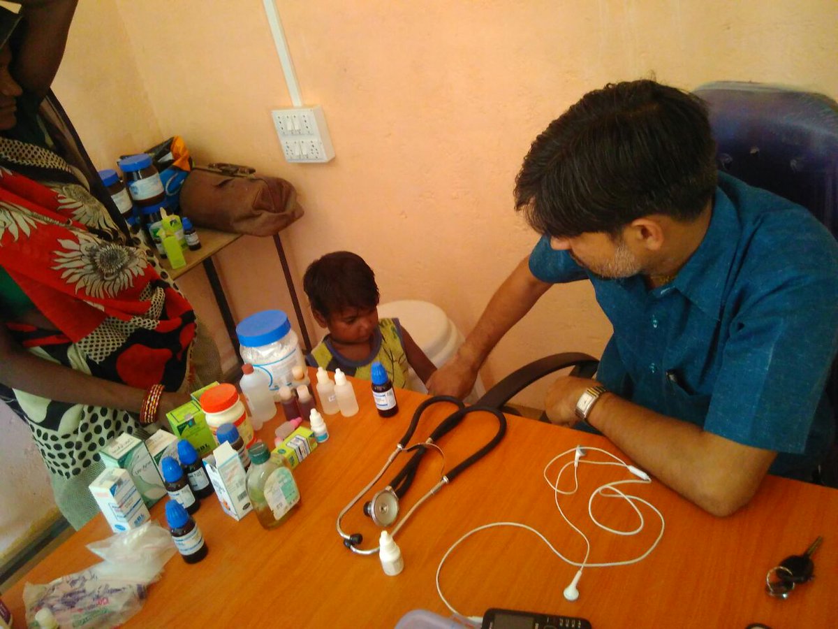 syhoindia's tweet photo. #Charitableclinic Kundarpura by #teamsyho under constant guidelines of our founder @yogidrraghav and assistant Vinay https://t.co/9yuHcR3BnT