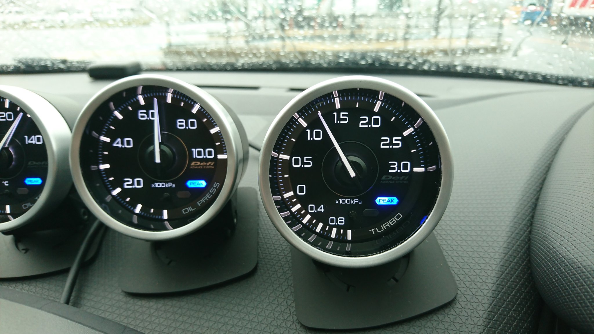 みっちー 赤栗男 ブースト計取付 ターボ車にはやっぱりメーターでしょ O O Defi メーター ブースト計 ルーテシアrs ルーテシア T Co Dt73mhx1k8 Twitter