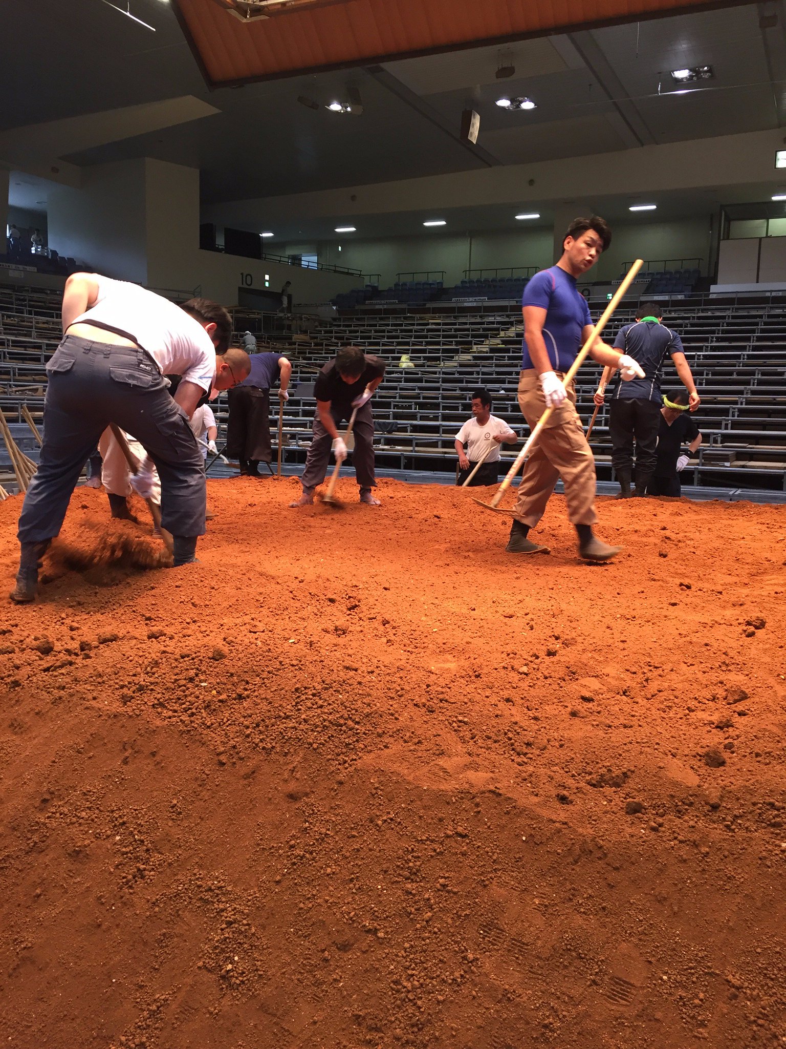 DD3SX9gU0AAGb_2.jpg:large